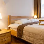 Peaceful On Rynok Square Apartment *