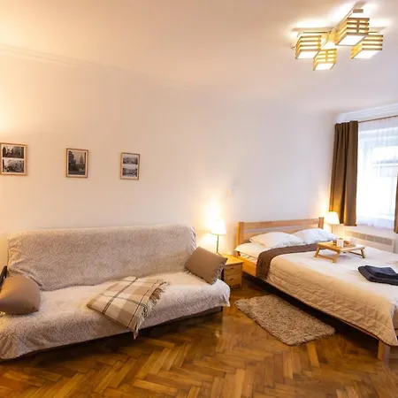 Peaceful On Rynok Square *