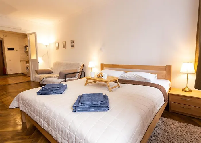 Peaceful On Rynok Square