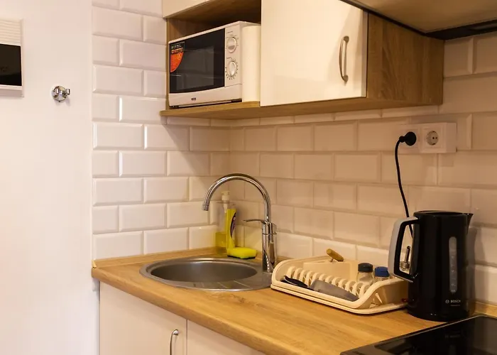 Peaceful On Rynok Square Apartment *