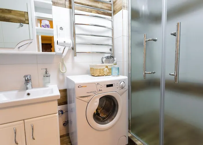 Peaceful On Rynok Square * Львов