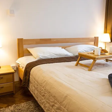 Peaceful On Rynok Square Λβιβ